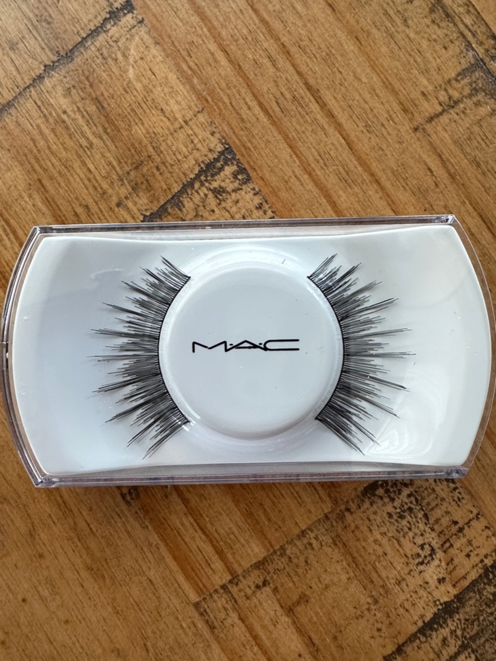 New MAC Cosmetics Black Spiky False Eyelashes